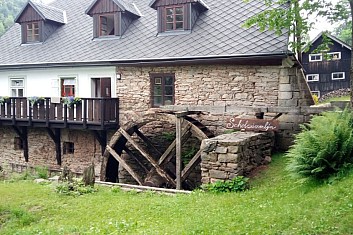 Scholzův mlýn u Č.Petrovic.