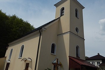 Kostel v Červenom Kameňu.