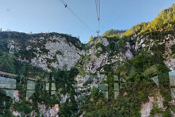 3.den-Šija, Vogel, Žabiški kuk, Zadni Vogel a šup dolů lanovkou na pivo...