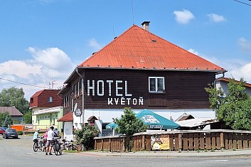 odbočka do Stříteže na oběd