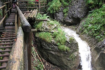 Ještě si trochu užijeme chůze po žebřících a lávkách (VČ)