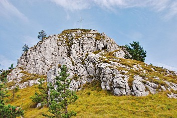 Bílé skály na vrcholu Vápeče (MP)