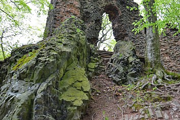 Pozůstatky hradu Bradlec (IČ)