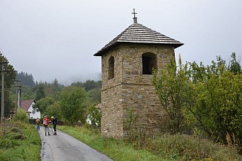 Zvonička nad Lopeníkem (obec) nebo pod Lopeníkem (hora) (IČ)