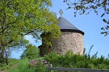 Rotunda je zasvěcena sv. Petru a Pavlovi (IČ)