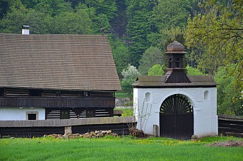 Brána do Dlaskova statku (IČ)