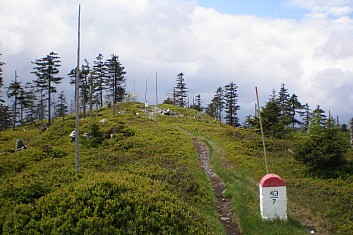 Cesta podél státní hranice (AV)