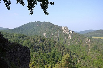 Výhled z hradu na Súľovské vrchy (IČ)