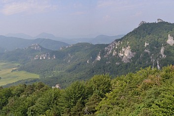 Panorama Súľovských skal z vyhlídky pod Roháčom (IČ)