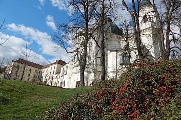 Barokní poutní kostel Jména Panny Marie v Křtinách 