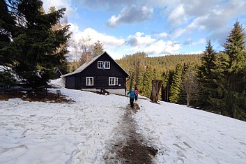 Odpoledne se vyčasilo a vysvitlo i sluníčko.