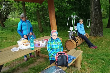 Svačina přišla vhod.