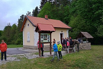 Rodný dům J. Kronera je bývalý strážní domek.