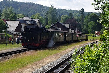 historický vláček z Oybinu do Žitavy jezdí denně