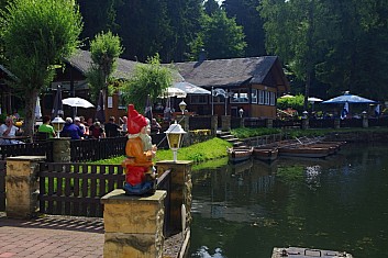 restaurace u jezírka Gondelteich s restaurací, se  spoustou zábavy pro děti