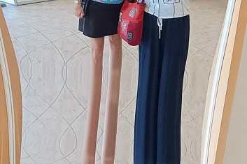 v zrcadlovém labyrintu